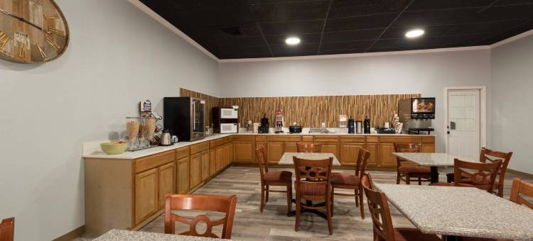 派克峰曼尼托温泉凯艺套房酒店(Quality Inn & Suites Manitou Springs at Pikes Peak)图片