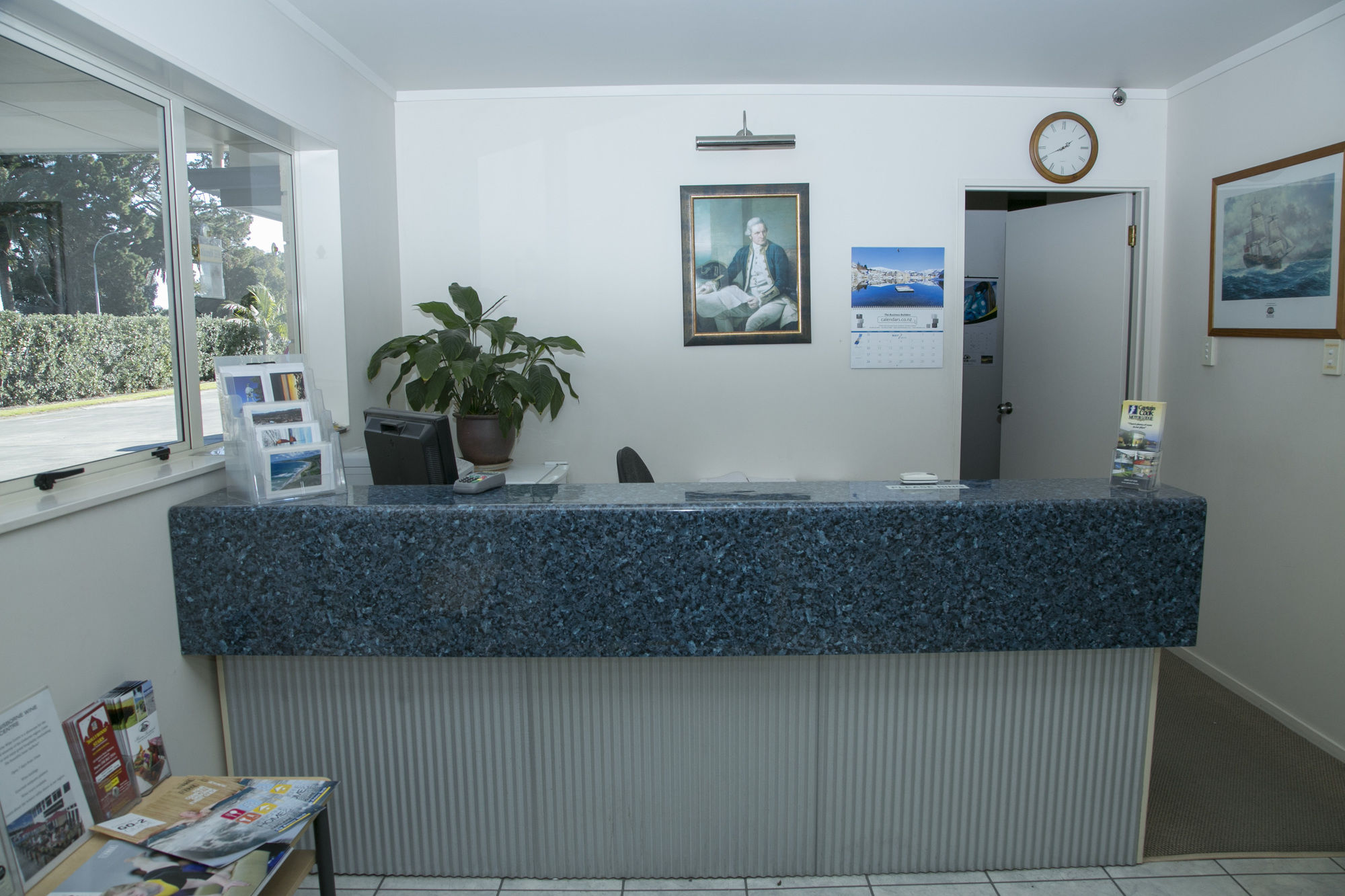 Captain Cook Motor LodgeOver view