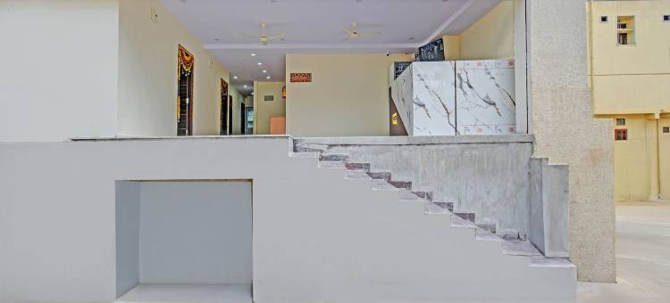 Fabhotel Srikara Grand 豪华客房(FabHotel Srikara Grand Luxury Rooms)图片