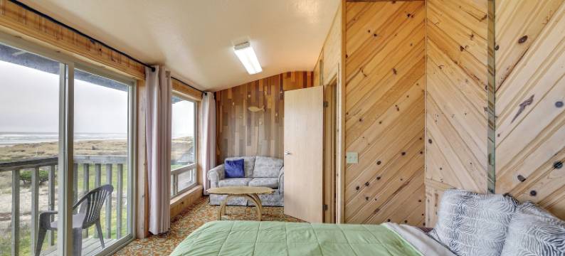 沙鸟海滨小屋，带私人阳台的3号房(Sanderling Sea Cottages, Unit 3 w/ Private Balcony)图片