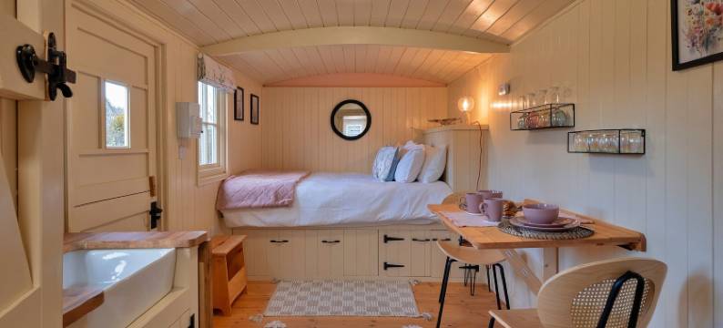 北安普敦郡靠近科茨沃尔德的豪华露营(Glamping in Northamptonshire Near Cotswolds)图片