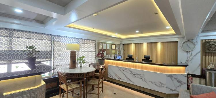 拉尔夫安东尼套房酒店(Ralph Anthony Suites)图片