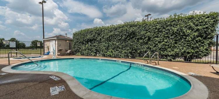 沃思堡北-霍尔特姆城品质酒店及套房(Quality Inn & Suites Fort Worth North - Haltom City)图片