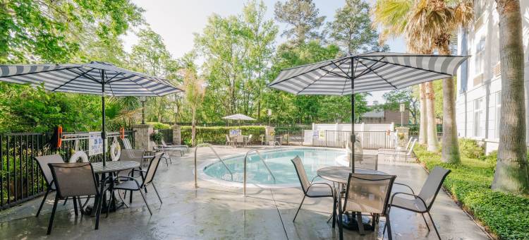 智选假日套房酒店查尔斯顿，阿什利磷酸盐(Holiday Inn Express & Suites CHARLESTON - NORTHWOODS by IHG)图片