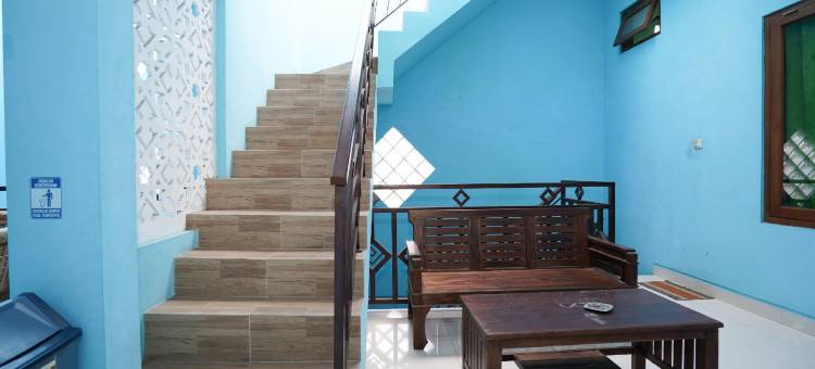 红多兹伊斯兰酒店-近日惹莫努门肯巴里(RedDoorz Syariah Near Monumen Jogja Kembali)图片