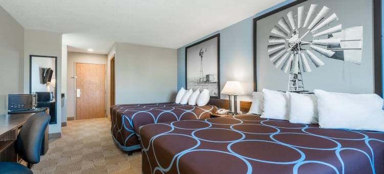 伯洛伊特速8酒店(Super 8 by Wyndham Beloit KS)图片