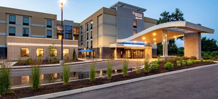 斯普林菲尔德霍利奥克万枫酒店及套房(Fairfield Inn & Suites Springfield Holyoke)图片
