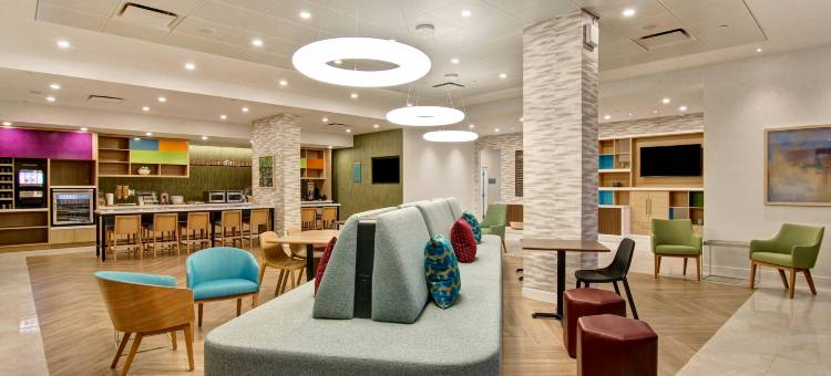 蒙特娄多瓦尔希尔顿惠庭酒店(Home2 Suites by Hilton Montreal Dorval)图片