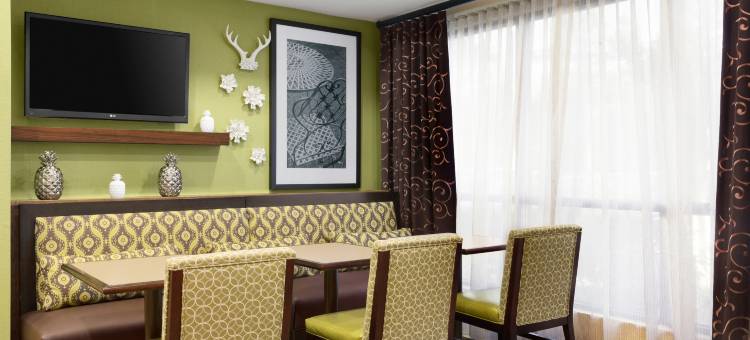 希尔顿欢朋酒店-休斯顿-威洛布鲁克购物中心(Hampton Inn Houston-Willowbrook Mall)图片