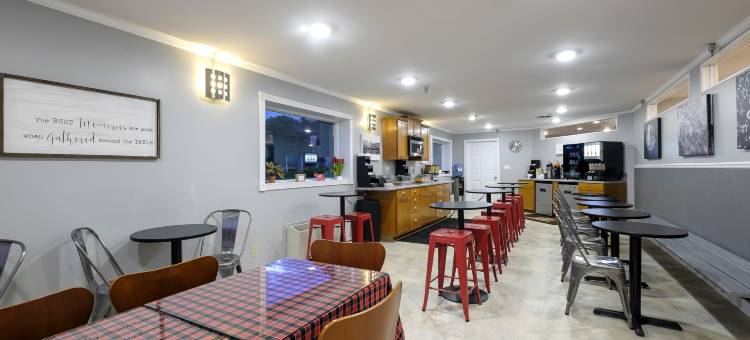 赫基默红顶套房酒店(Red Roof Inn & Suites Herkimer)图片