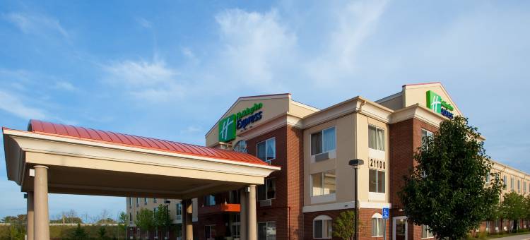 智选假日套房酒店底特律 - 法明顿山(Holiday Inn Express & Suites Detroit - Farmington Hills)图片