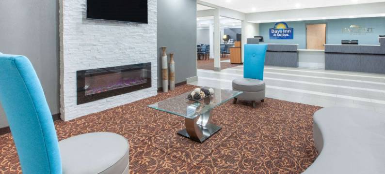 大大急流城市中心戴斯套房酒店(Days Inn & Suites by Wyndham Grand Rapids Near Downtown)图片