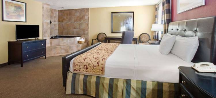 贝顿多夫温德姆华美达酒店(Ramada by Wyndham Bettendorf)图片