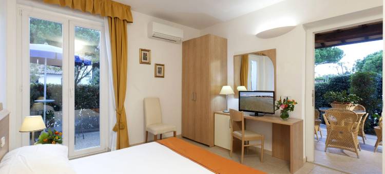 斯梅拉尔多别墅酒店(Hotel Villa Smeraldo)图片