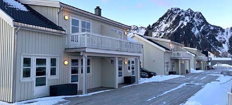 若布安勒盖特斯沃尔韦尔哈芬山林小屋(Rorbuene Svolvær Havn)图片