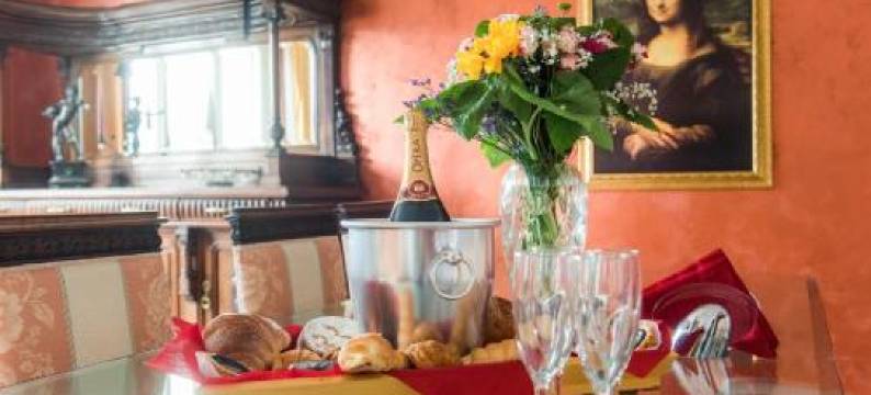 镜湖饭店(Lo Specchio Sul Lago - the House of Travelers)图片