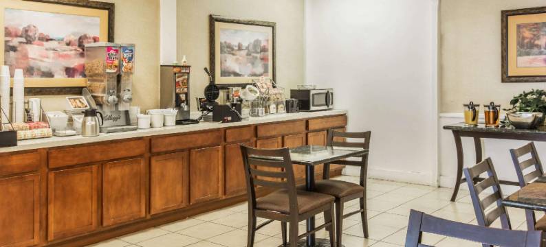 加利威尔速8酒店(Super 8 by Wyndham Caryville TN)图片