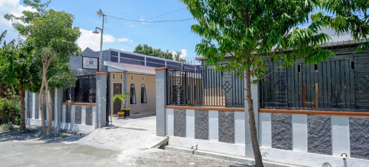 红门子Syariah靠近穆提阿拉 SIS 阿尔朱弗里机场帕卢 2(RedDoorz Syariah Near Mutiara Sis Al Jufrie Airport Palu 2)图片