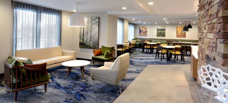 格林斯伯勒机场万枫酒店(Fairfield Inn Greensboro Airport)图片