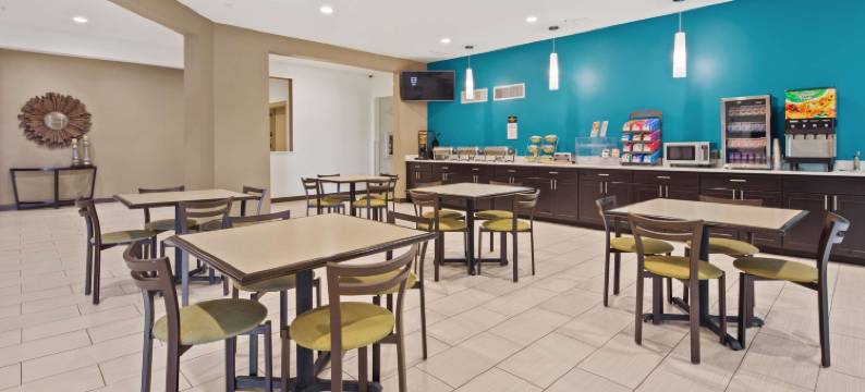 林赛贝斯特韦斯特酒店(Best Western Lindsay Inn  Suites)图片