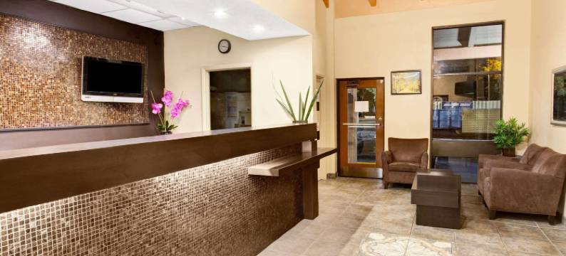 基西米/大门/奥兰多地区速 8 酒店(Super 8 by Wyndham Kissimmee/Maingate/Orlando Area)图片