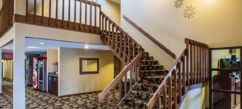 马什菲尔德美吟温德姆酒店(AmericInn by Wyndham Marshfield)图片