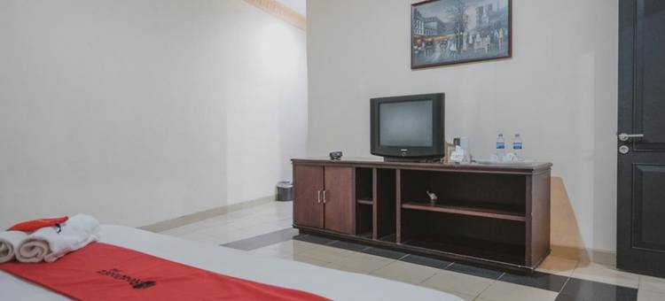 红门 – 贾兰帕尔 10 占碑酒店(RedDoorz Premium @ Jalan Pal 10 Jambi)图片
