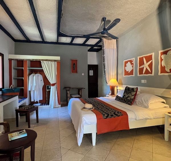 Pinewood Beach Resort图片