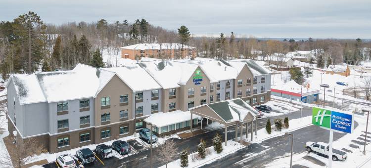 马凯特套房酒店(Holiday Inn Express & Suites Marquette)图片