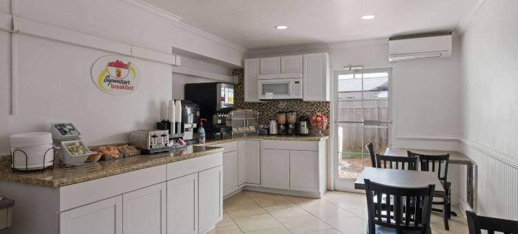 哈比森-帕克里奇医院速8酒店(Super 8 by Wyndham Harbison/Parkridge Hospital)图片