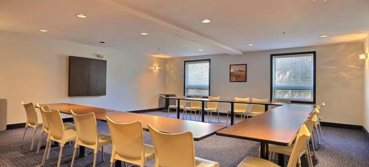 拉彻尼亚/特勒博恩速 8 酒店(Super 8 by Wyndham Lachenaie/Terrebonne)图片