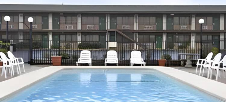 吉丁斯温德姆速 8 酒店(Super 8 by Wyndham Giddings)图片