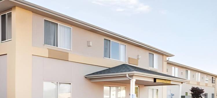 爱奥尼亚温德姆速8酒店(Super 8 by Wyndham Ionia MI)图片