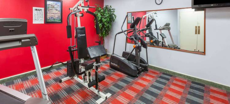 奥尔巴尼广场酒店(Albany Plaza Hotel)图片