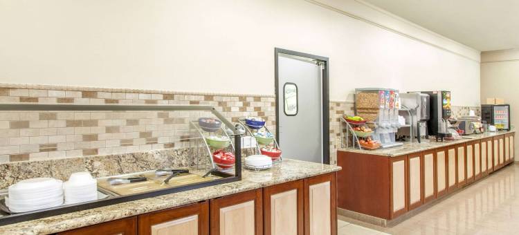 布卢明顿浩枫温德姆公寓(Hawthorn Extended Stay by Wyndham Bloomington)图片