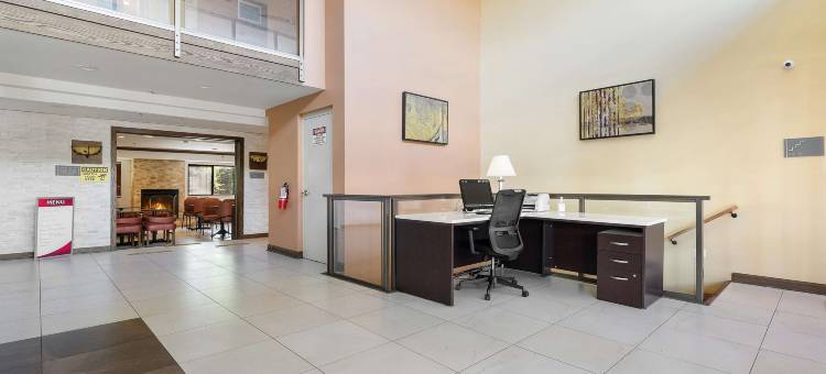 奥克布鲁克贝斯特韦斯特优质酒店(Best Western Plus Oakbrook Inn)图片