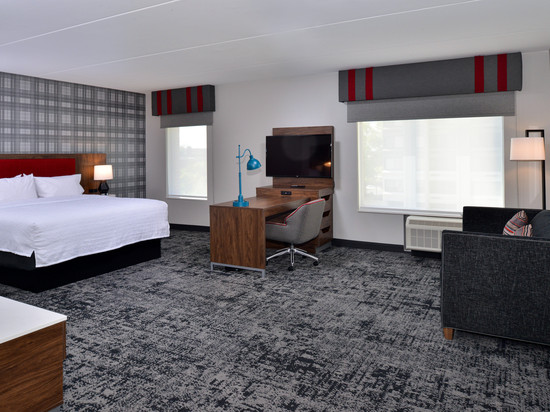 欢朋酒店和套房格林斯伯勒市中心