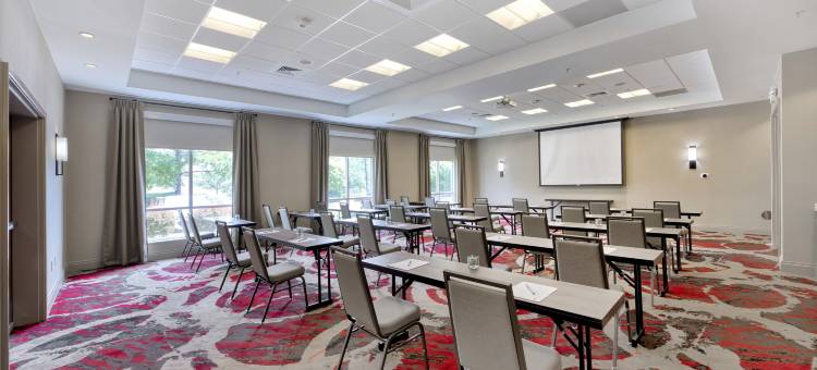卡瑞罗利希尔顿逸林酒店(DoubleTree by Hilton Hotel Raleigh - Cary)图片