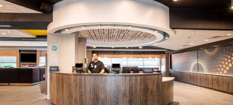 布雷登顿I-75希尔顿特鲁酒店(Tru by Hilton Bradenton I-75)图片