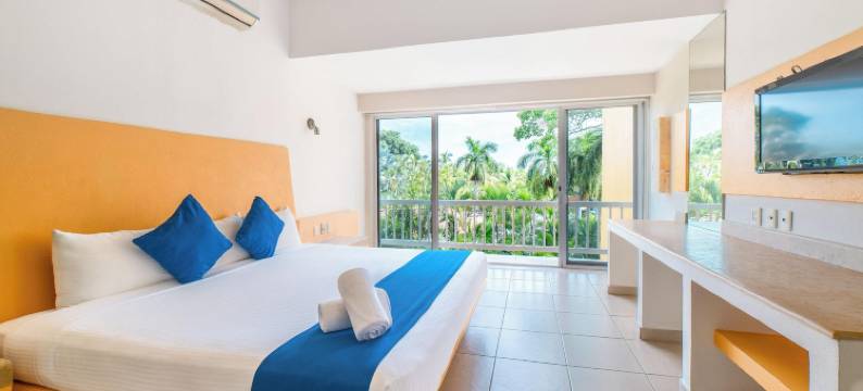 伊克基普拉斯酒店(Hotel Ixzi Plus)图片