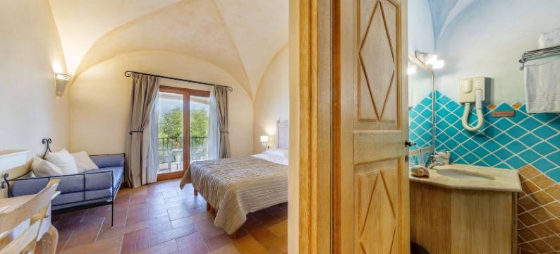 莫玛卡尼焦内酒店(Moma Hotel Cannigione)图片