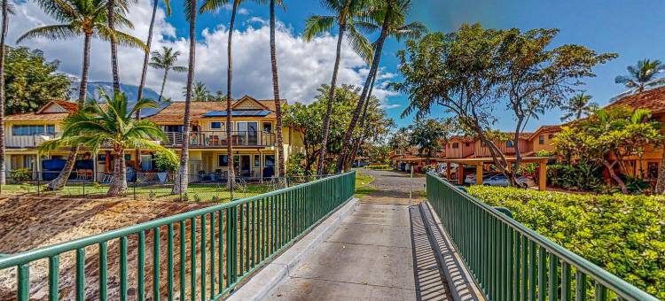 Beachside townhome with AC, 3 pools, & pickleball - walk to ocean & Front Street图片