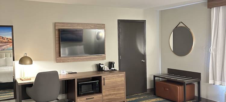 哥伦比亚东北/杰克森堡拉昆塔温德姆酒店(La Quinta Inn by Wyndham Columbia NE / Fort Jackson)图片