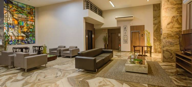 布卢梅瑙斯拉维耶罗酒店(Slaviero Blumenau)图片