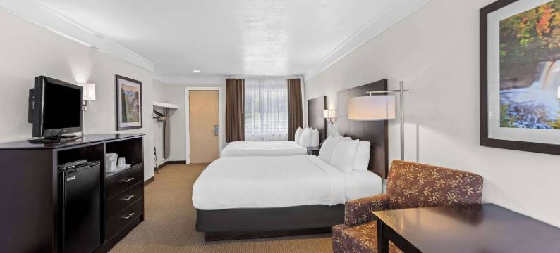 湖畔品质酒店(Quality Inn Lakefront)图片