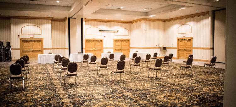 北普拉特温德姆华美达酒店(Ramada by Wyndham North Platte & Sandhills Convention Ctr)图片