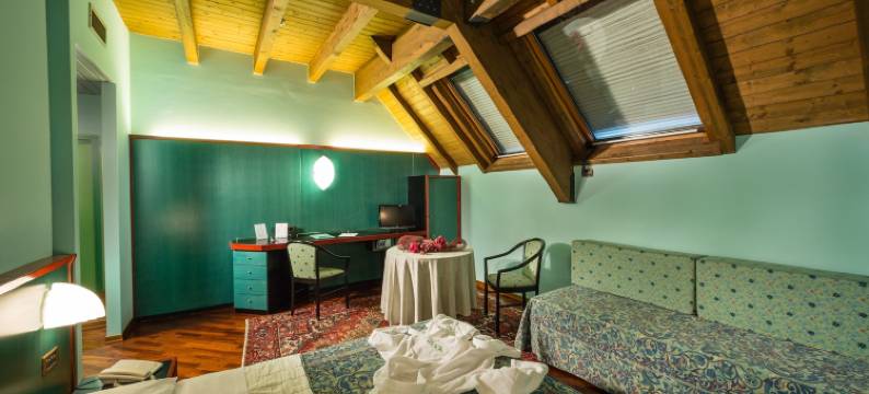 洛伊西尔利陆奥特酒店(Hotel & Loisir le Ruote)图片