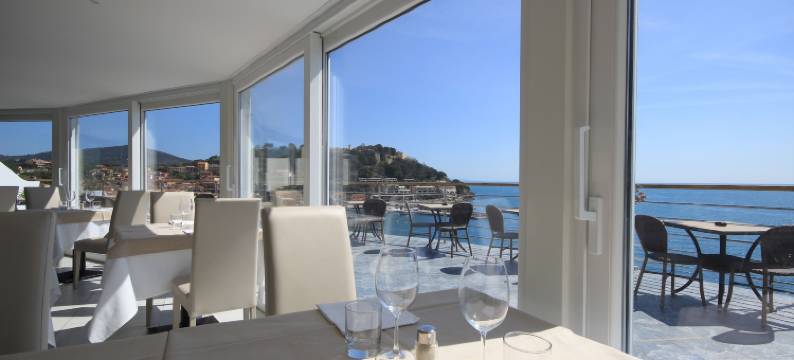 普拉塞酒店(Hotel Plaza)图片