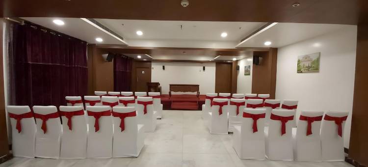 拉贾帕拉耶姆阿米尔酒店(Hotel Amil)图片