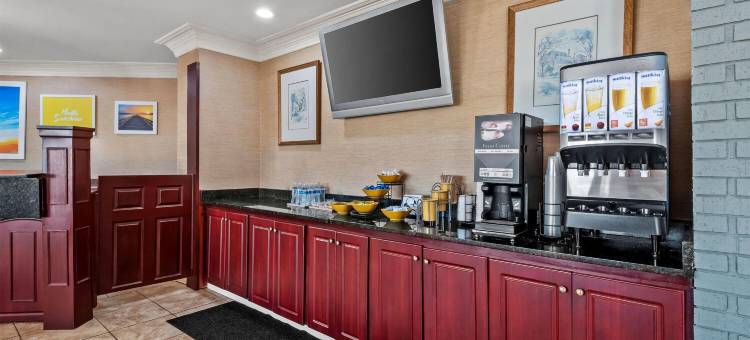 怀特摩尔湖温德姆戴斯酒店(Days Inn by Wyndham Whitmore Lake)图片